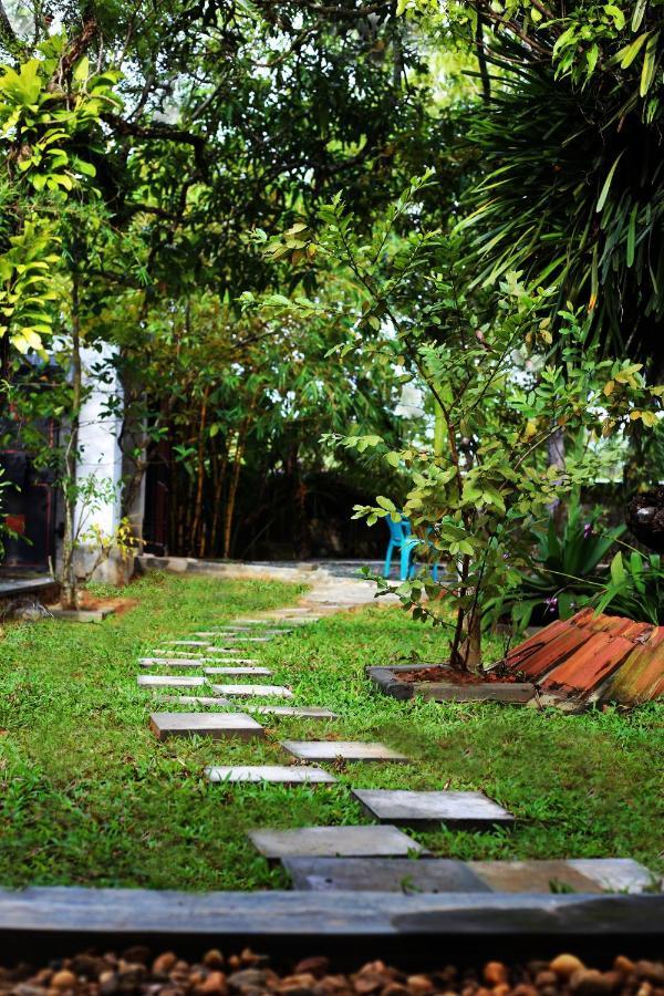 Triple Edge Villa Unawatuna Exterior foto