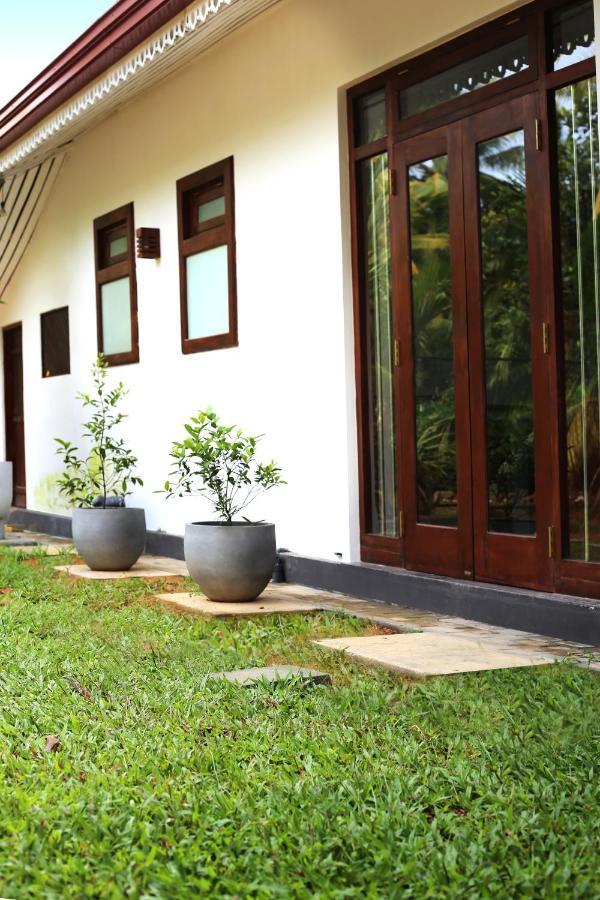 Triple Edge Villa Unawatuna Exterior foto